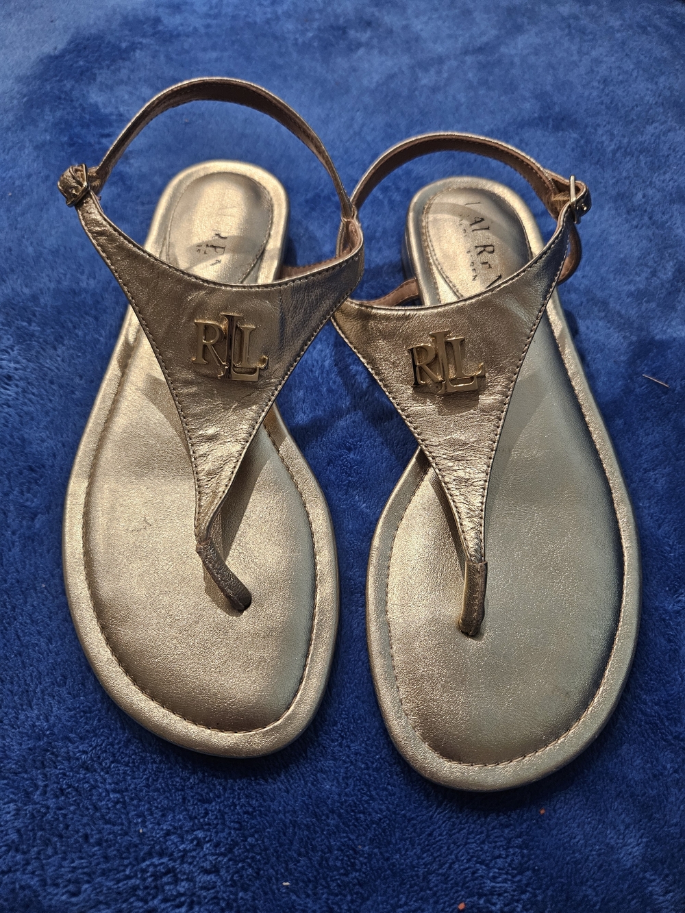 ⭐️Ralph Lauren Gold Metallic Thong Sandals with RL Logo SZ 6⭐️
